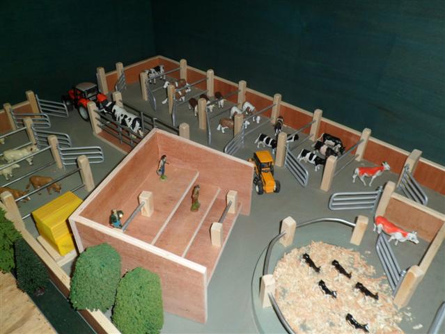 Large Cattle Mart cattle crush stt swings farm toys