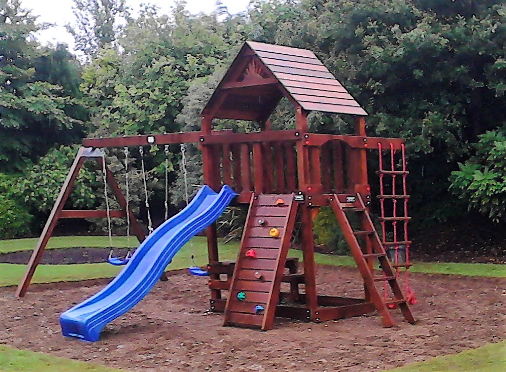 STT Swings Chateau new €1990 ex-display €1600